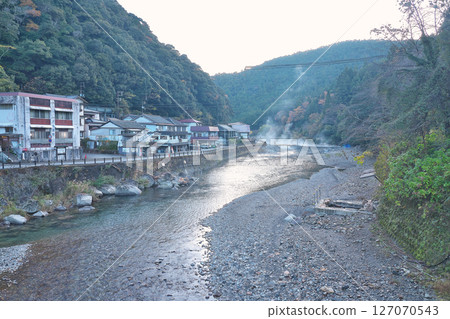 [Kawayu Onsen] Motomiyacho Kawayu in Tanabe-shi, Wakayama Prefecture 127070543