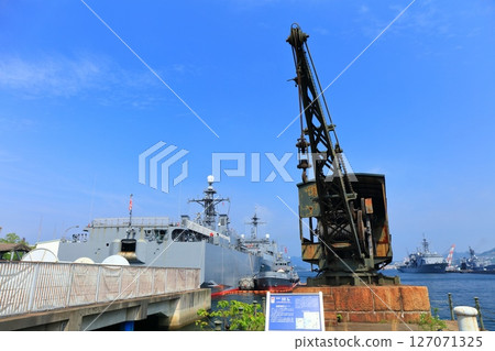 【廣島縣】晴空下的烏小島小巷(魚雷裝載起重機) 【廣島縣】晴空下的烏小島小巷(魚雷裝載起重機) 127071325