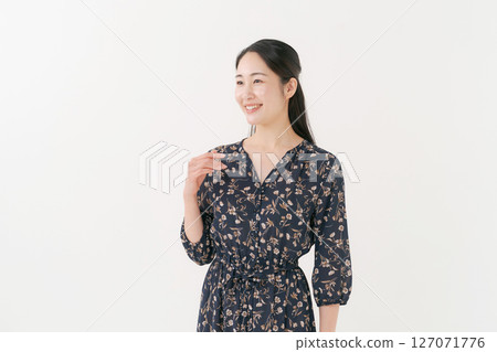 smiling young woman portrait smiling young woman portrait 127071776