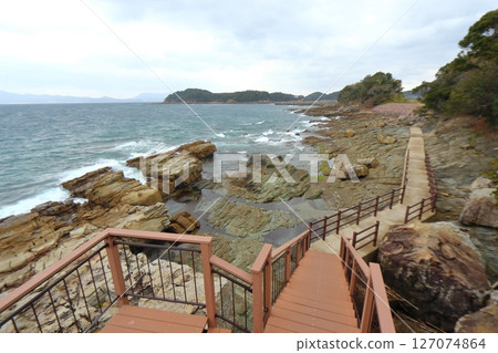 The westernmost point of the Japanese mainland, the tip of Kanzaki-hana and the underwater promenade (Sasebo City, Nagasaki Prefecture) The westernmost point of the Japanese mainland, the tip of Kanzaki-hana and the underwater promenade (Sasebo City, Nagasaki Prefecture) 127074864
