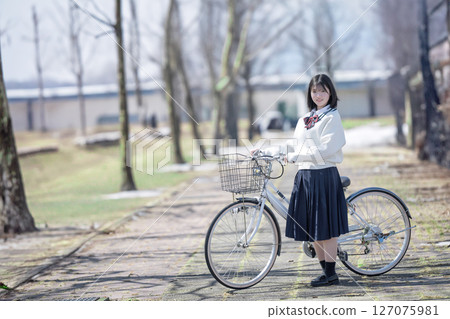 自行車和學生 自行車和學生 127075981