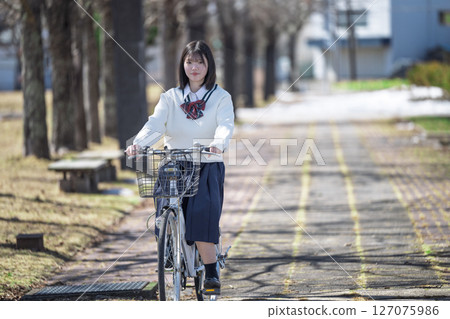 自行車和學生 自行車和學生 127075986