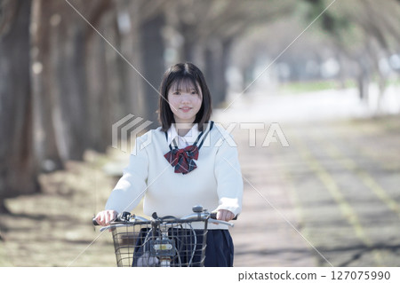 自行車和學生 127075990