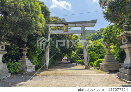 Iwashimizu Hachiman Shrine, Main Approach, First Torii Gate 127077524