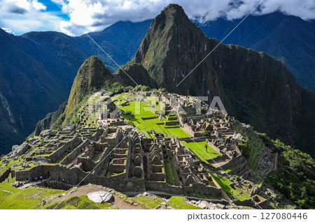 南美洲秘魯的馬丘比丘遺址 南美洲秘魯的馬丘比丘遺址 127080446