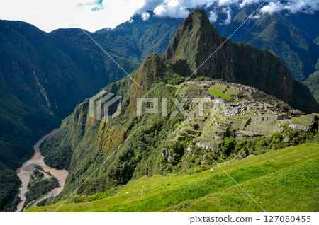 Machu Picchu ruins in Peru, South America Machu Picchu ruins in Peru, South America 127080455