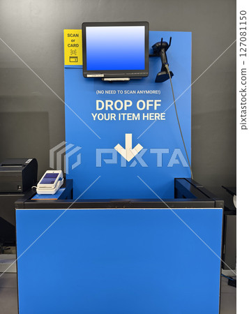 Self-service check out area in large hypermarket Self-service check out area in large hypermarket 127081150