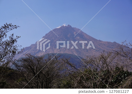 Mount Unzen Fugen seen from Shimabara Mayuyama Road 127081227