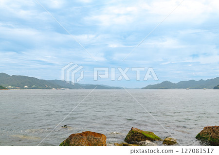 雨季來臨前,莫圖吉納海岸的天空和大海 雨季來臨前,莫圖吉納海岸的天空和大海 127081517