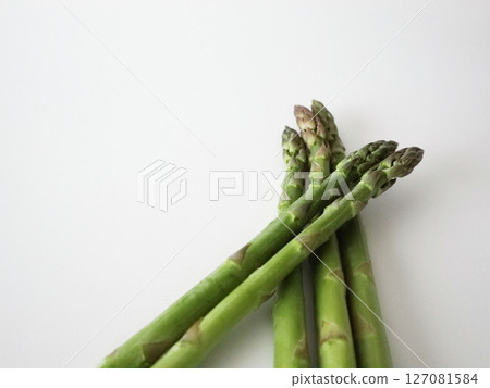 Harvested vegetables 127081584