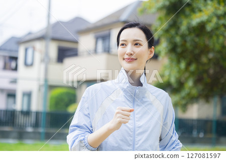 跑步的女人 跑步的女人 127081597