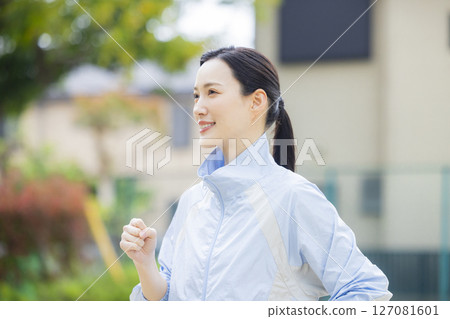 running woman 127081601