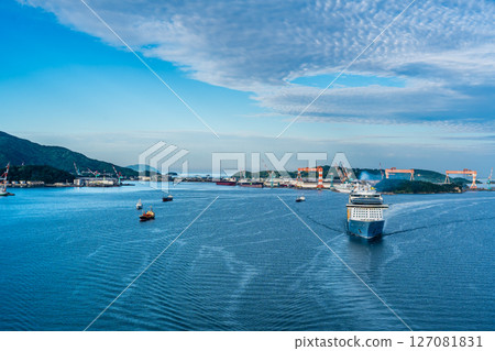 Cruise ship arriving at Nagasaki Port (Spectrum of the Seas) from Megami Ohashi Bridge [Nagasaki City] 127081831
