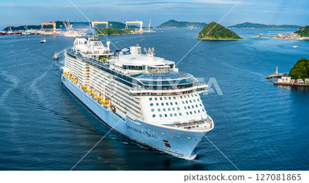 Cruise ship arriving at Nagasaki Port (Spectrum of the Seas) Panorama from Megami Ohashi Bridge [Nagasaki City] 127081865