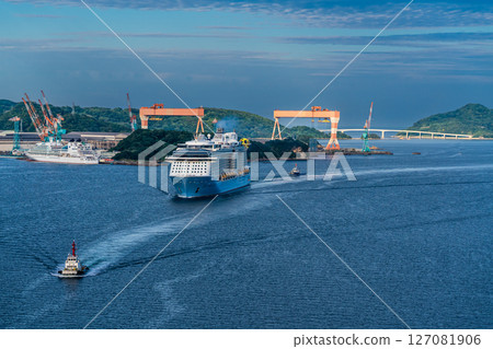 Cruise ship arriving at Nagasaki Port (Spectrum of the Seas) from Megami Ohashi Bridge [Nagasaki City] 127081906
