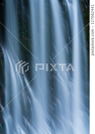 Maruo Falls with fresh greenery [Kirishima City, Kagoshima Prefecture] 127082441