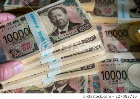 Build Wealth 127082710