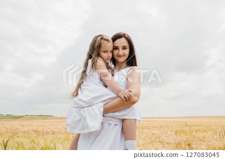 Fields of barley and beautiful girls 127083045