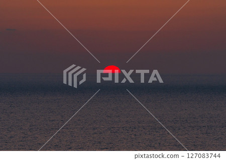 Sunset seen from Cape Sata Observatory, Kagoshima Prefecture Sunset seen from Cape Sata Observatory, Kagoshima Prefecture 127083744