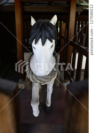 六孫神社：神馬 127086012