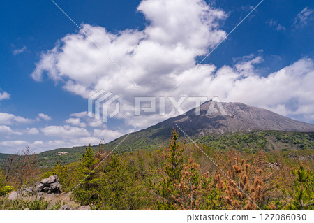 有村熔岩瞭望台俯瞰鹿兒島縣櫻島 有村熔岩瞭望台俯瞰鹿兒島縣櫻島 127086030