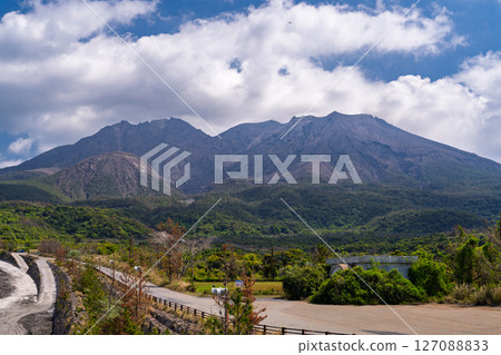 <Kagoshima Prefecture> View overlooking Sakurajima 127088833
