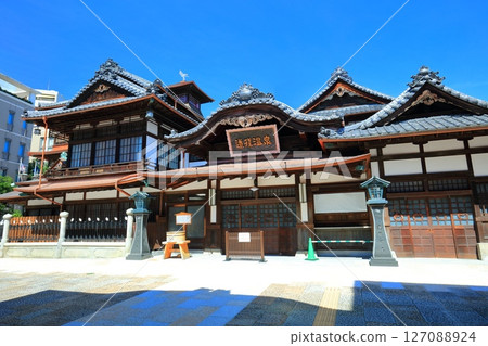 [Ehime Prefecture] The renovated Dogo Onsen Main Building 127088924