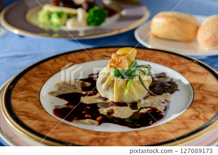 French, French cuisine, omonier, hors d'oeuvres, dessert 127089173