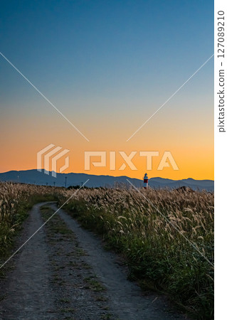 Scenery of Hamanasu Hill Park in Ishikari, Hokkaido 127089210