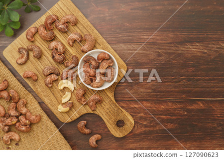 cashew nuts with skin 127090623