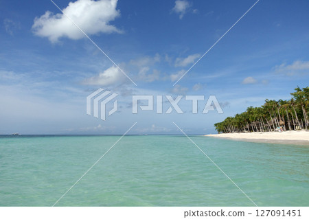 Stunning views of empty beaches of the wonderful island 127091451