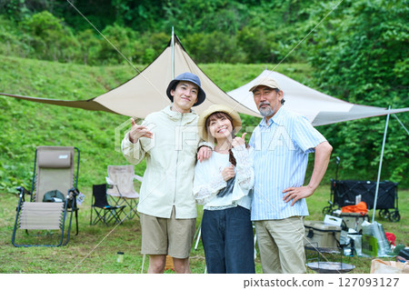 露營 戶外烤肉BBQ 家庭 親子 127093127