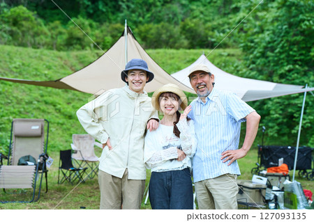 Camping Outdoor Barbecue BBQ Family Parents and children 127093135