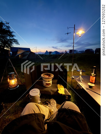 營地的篝火晚會 127093282
