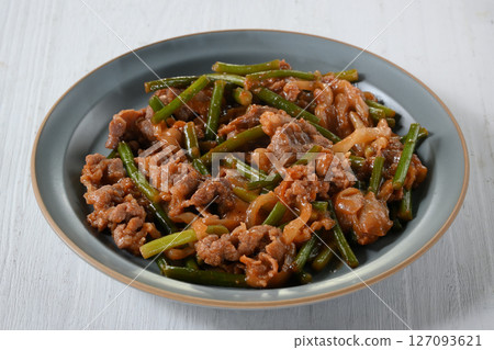 Stir-fried beef and garlic sprouts Stir-fried beef and garlic sprouts 127093621