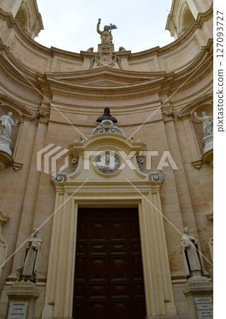 馬耳他共和國,馬耳他,瓦萊塔,商人街,聖多明尼克教堂 馬耳他共和國,馬耳他,瓦萊塔,商人街,聖多明尼克教堂 127093727
