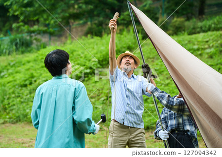 搭帳篷、露營、戶外、烤肉、BBQ、家庭、親子 127094342