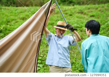 搭帳篷、露營、戶外、烤肉、BBQ、家庭、親子 127094351