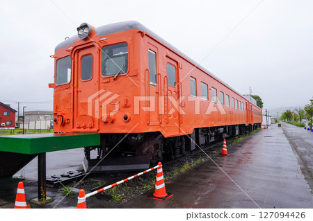 Kiha 22 diesel railcar at Nigiwai Square (Shimokawa Town, rainy weather) 127094426