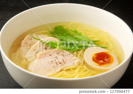 鹽拉麵 127098477