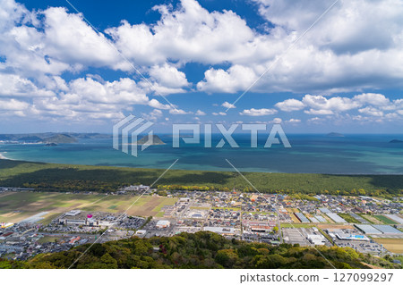 《Saga Prefecture》View from Kagamiyama Observatory and the vast ocean of Karatsu Bay 127099297