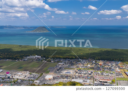 《佐賀縣》從鏡山展望台眺望的唐津灣的廣闊海景 127099300