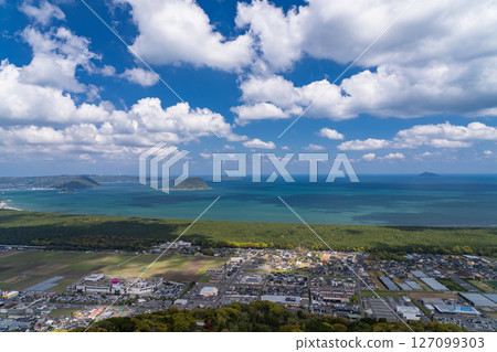 《佐賀縣》從鏡山展望台眺望的唐津灣的廣闊海景 127099303