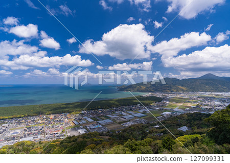 《佐賀縣》從鏡山展望台眺望的唐津灣的廣闊海景 127099331