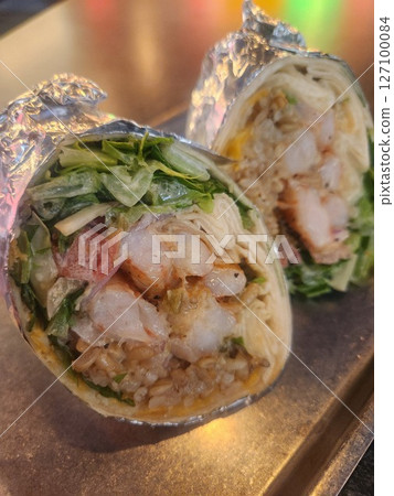 Mexican food. Fast food. Burrito 127100084