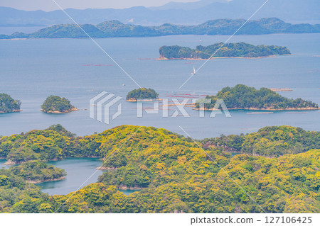 （長崎縣）從天海峰展望台眺望九十九島及佐世保灣的島嶼 127106425