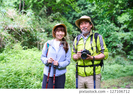 健行、健行、老年、散步、爬山 127106712