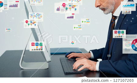 辦公室工作的商人和電子文檔的概念視覺 127107203