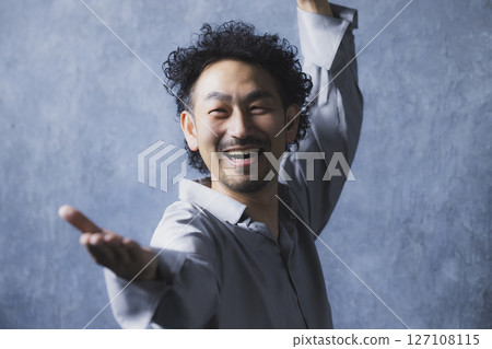 Bearded dancer Bearded dancer 127108115