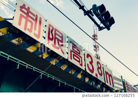 Railway girder bridge, height limit under the guardrail, a-3, warm and cool colors 127108255